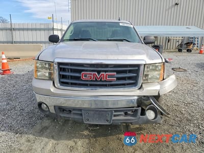 Piąte zdjęcie samochodu w środku: 2007 GMC NEW SIERRA C1500 VIN:2GTEC19C071667701 - miniatura