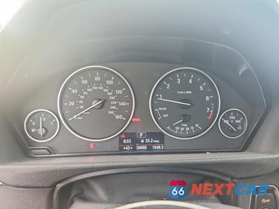 Zdjęcie 9 z 11 samochodu: 2018 BMW 320 I VIN:WBA8A9C59JAH14202 - miniatura