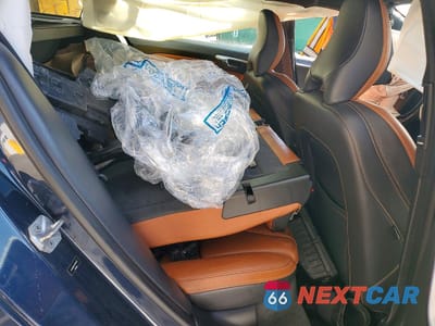 Zdjęcie 10 z 12 samochodu: 2015 VOLVO V60 PREMIER+ VIN:YV140MEC4F1204521 - miniatura