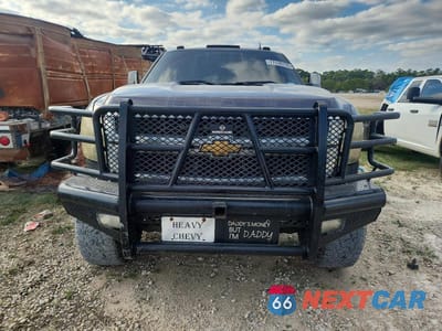 Piąte zdjęcie samochodu w środku: 2010 CHEVROLET SILVERADO K2500 HEAVY DUTY LTZ VIN:1GC4KYBG5AF156778 - miniatura