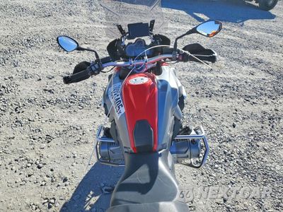 Zdjęcie 6 z 9 samochodu: 2013 BMW R1200 GS VIN:WB10A1102DZ183689 - miniatura
