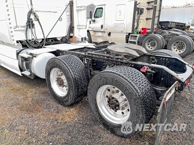 Zdjęcie 11 z 11 samochodu: 2016 VOLV VN VNL - TRUCKS TRUCK CAB AND CHASSIS VIN:4V4NC9EJ0GN931991 - miniatura