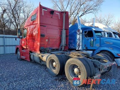 Trzecie zdjęcie samochodu z tyłu: 2007 VOLVO VNL SEMI TRUCK VIN:4V4NC9GH67N397809 - miniatura