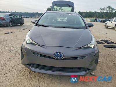 Piąte zdjęcie samochodu w środku: 2018 TOYOTA PRIUS TWO VIN:JTDKBRFUXJ3589205 - miniatura