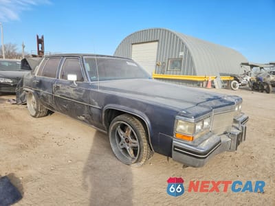 Czwarte zdjęcie samochodu z boku: 1984 CADILLAC DEVILLE VIN:1G6AM6986E9043381 - miniatura