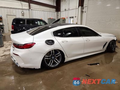 Trzecie zdjęcie samochodu z tyłu: 2021 BMW M850XI VIN:WBAGV8C00MCF75889 - miniatura