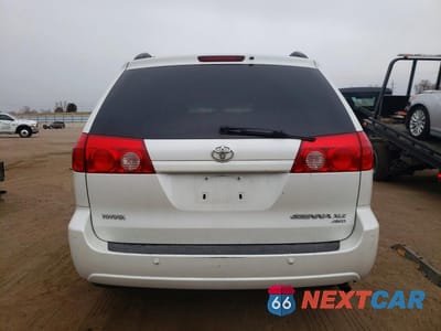 Zdjęcie 6 z 13 samochodu: 2007 TOYOTA SIENNA VIN:5TDBK22C27S007674 - miniatura