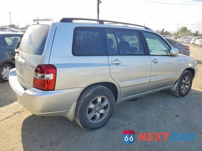 Trzecie zdjęcie samochodu z tyłu: 2005 TOYOTA HIGHLANDER LIMITED VIN:JTEDP21A850082157 - miniatura