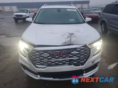Piąte zdjęcie samochodu w środku: 2023 GMC TERRAIN DENALI VIN:3GKALXEG1PL219559 - miniatura
