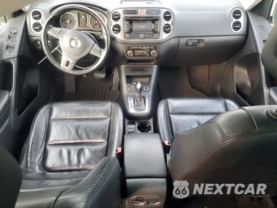 Zdjęcie 8 z 13 samochodu: 2011 VOLKSWAGEN TIGUAN S VIN:WVGBV7AX0BW538451 - miniatura