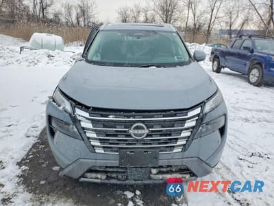 Piąte zdjęcie samochodu w środku: 2025 NISSAN ROGUE SL VIN:JN8BT3CBXSW427172 - miniatura