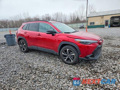 Czwarte zdjęcie samochodu z boku: 2025 TOYOTA COROLLA CROSS SE VIN:7MUFBABG6SV086778 - miniatura