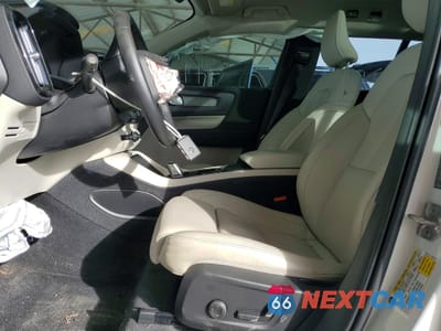 Zdjęcie 7 z 12 samochodu: 2022 VOLVO XC40 T5 INSCRIPTION VIN:YV4162UL0N2653729 - miniatura