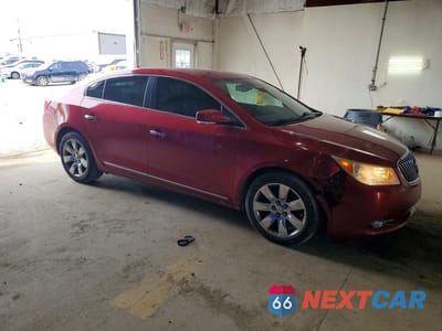 Czwarte zdjęcie samochodu z boku: 2013 BUICK LACROSSE VIN:1G4GC5E34DF240852 - miniatura