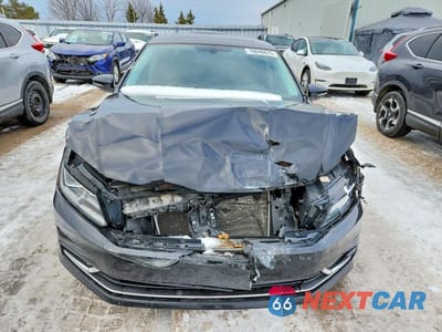 Piąte zdjęcie samochodu w środku: 2016 VOLKSWAGEN PASSAT SEL VIN:1VWCS7A34GC003708 - miniatura