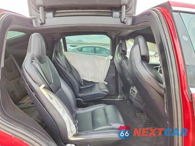 Zdjęcie 10 z 13 samochodu: 2018 TESLA MODEL X VIN:5YJXCBE2XJF113002 - miniatura