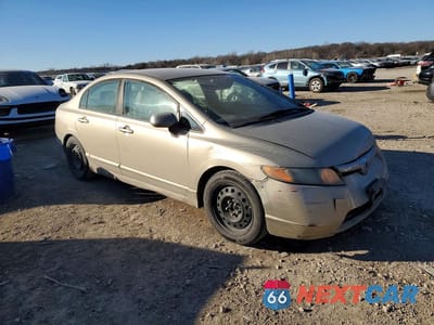 Czwarte zdjęcie samochodu z boku: 2008 HONDA CIVIC LX VIN:1HGFA16518L049820 - miniatura