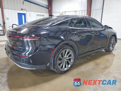 Trzecie zdjęcie samochodu z tyłu: 2023 TOYOTA CROWN LIMITED VIN:JTDAAAAF0P3010921 - miniatura