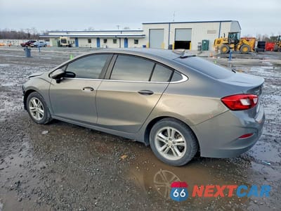 Drugie zdjęcie samochodu z przodu: 2018 CHEVROLET CRUZE LT VIN:1G1BE5SM2J7245407 - miniatura