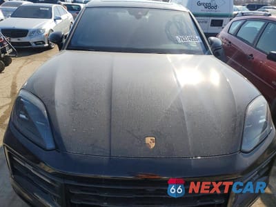 Zdjęcie 11 z 12 samochodu: 2025 PORSCHE CAYENNE E-HYBRID VIN:WP1AE2AY4SDA16914 - miniatura