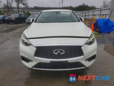 Piąte zdjęcie samochodu w środku: 2018 INFINITI QX30 BASE VIN:SJKCH5CP8JA043506 - miniatura