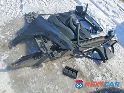 Zdjęcie 12 z 13 samochodu: 2024 MERCEDES-BENZ GLE 450E 4MATIC VIN:4JGFB4GB8RB184345 - miniatura