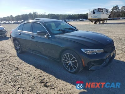 Czwarte zdjęcie samochodu z boku: 2019 BMW 330I VIN:3MW5R1J5XK8B00088 - miniatura