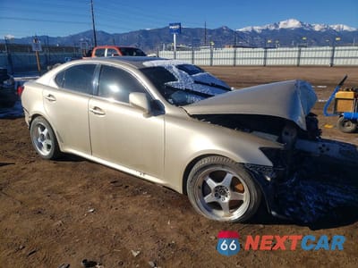 Czwarte zdjęcie samochodu z boku: 2006 LEXUS IS 350 VIN:JTHBE262665002988 - miniatura