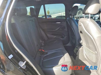 Zdjęcie 11 z 13 samochodu: 2018 BMW X1 SDRIVE28I VIN:WBXHU7C39J5H42462 - miniatura