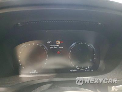 Zdjęcie 9 z 12 samochodu: 2020 VOLVO V60 CROSS COUNTRY T5 MOMENTUM VIN:YV4102WK4L1040926 - miniatura