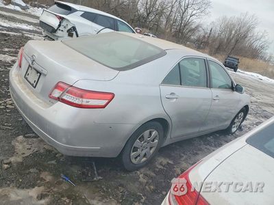 Trzecie zdjęcie samochodu z tyłu: 2010 TOYOTA CAMRY BASE VIN:4T1BF3EKXAU085776 - miniatura