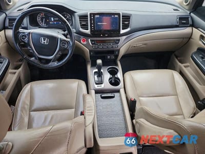 Zdjęcie 8 z 12 samochodu: 2017 HONDA PILOT EXL VIN:5FNYF6H55HB070692 - miniatura