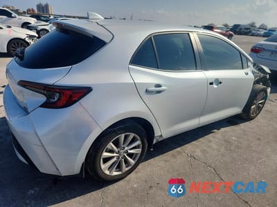 Trzecie zdjęcie samochodu z tyłu: 2024 TOYOTA COROLLA HATCHBACK VIN:JTND4MBE7R3222578 - miniatura