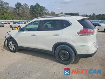 Drugie zdjęcie samochodu z przodu: 2016 NISSAN ROGUE S VIN:5N1AT2MT4GC885903 - miniatura