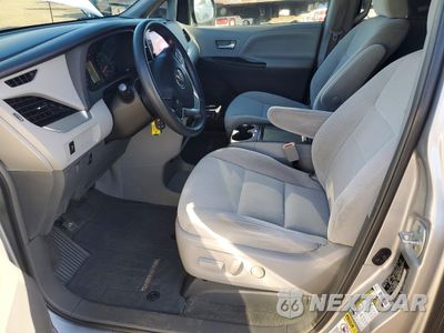 Zdjęcie 7 z 13 samochodu: 2016 TOYOTA SIENNA VIN:5TDKK3DC7GS691012 - miniatura