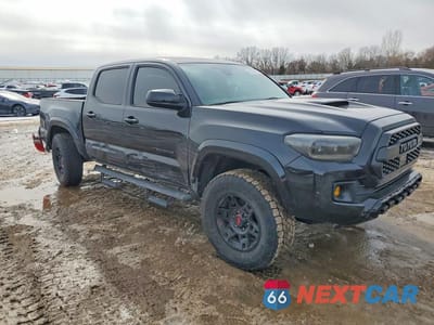 Czwarte zdjęcie samochodu z boku: 2018 TOYOTA TACOMA TRD SPORT VIN:5TFCZ5AN7JX144230 - miniatura