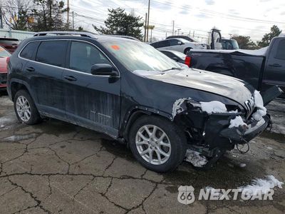 Czwarte zdjęcie samochodu z boku: 2018 JEEP CHEROKEE LATITUDE PLUS VIN:1C4PJLLB2JD540079 - miniatura