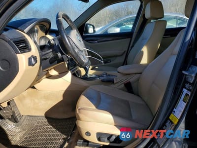 Zdjęcie 7 z 12 samochodu: 2014 BMW X1 XDRIVE28I VIN:WBAVL1C54EVY20583 - miniatura