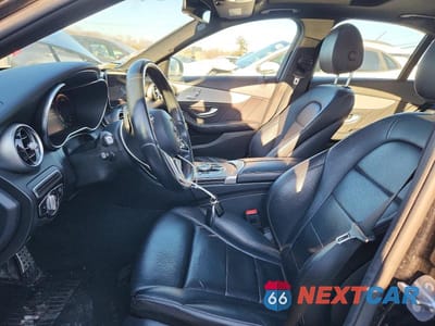 Zdjęcie 7 z 11 samochodu: 2019 MERCEDES-BENZ C 300 4MATIC VIN:55SWF8EB2KU293128 - miniatura