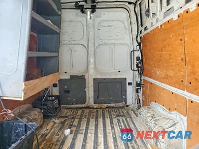 Zdjęcie 10 z 12 samochodu: 2016 NISSAN NV 2500 S VIN:1N6BF0LY3GN800455 - miniatura