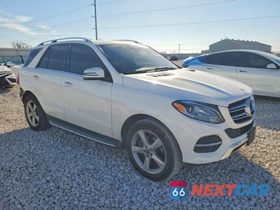 Czwarte zdjęcie samochodu z boku: 2018 MERCEDES-BENZ GLE 350 VIN:4JGDA5JB9JB156308 - miniatura