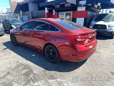 Trzecie zdjęcie samochodu z tyłu: 2016 HYUNDAI SONATA SE VIN:5NPE24AF3GH328827 - miniatura