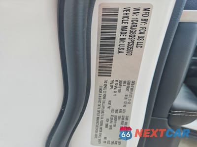 Zdjęcie 13 z 13 samochodu: 2023 JEEP GRAND CHEROKEE LIMITED VIN:1C4RJGBG9PC535070 - miniatura