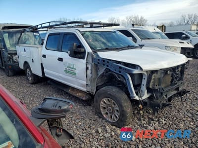 Czwarte zdjęcie samochodu z boku: 2022 FORD F250 SUPER - UTILITY / SERVICE TRUCK VIN:1FT7W2B62NEE45800 - miniatura