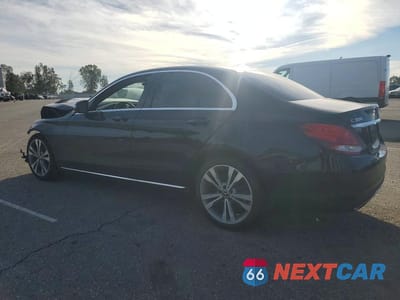 Drugie zdjęcie samochodu z przodu: 2018 MERCEDES-BENZ C 300 VIN:55SWF4JB6JU276488 - miniatura