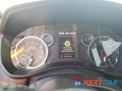 Zdjęcie 9 z 11 samochodu: 2024 RAM 2500 BIG HORN VIN:3C6UR5DJ6RG386835 - miniatura