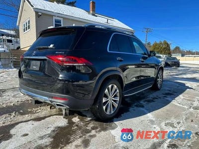 Trzecie zdjęcie samochodu z tyłu: 2020 MERCEDES-BENZ GLE 350 4MATIC VIN:4JGFB4KE0LA071360 - miniatura