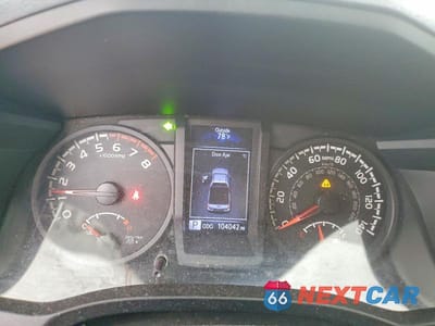 Zdjęcie 9 z 13 samochodu: 2018 TOYOTA TACOMA VIN:5TFRX5GNXJX131625 - miniatura