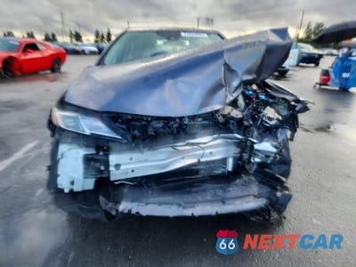 Piąte zdjęcie samochodu w środku: 2020 TOYOTA CAMRY HYBRID SE VIN:4T1G31AK7LU534357 - miniatura