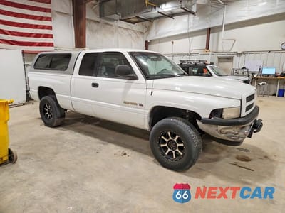 Czwarte zdjęcie samochodu z boku: 2001 DODGE RAM 1500 VIN:3B7HF13Y61G706654 - miniatura